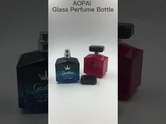 diberikan botol parfum kaca