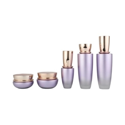 Kemasan Kosmetik dengan Tutup Metalik 130ml Kemasan Perawatan Kulit Botol Kaca Cosmeitc