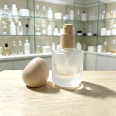 Botol Kaca Foundation Mewah 30ml Dasar Bulat Tebal Bahu Datar Tutup Bentuk Khusus Wadah Kaca Foundation Cair